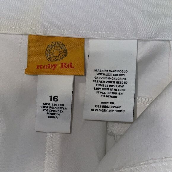 Ruby  Road white slacks size 16 - Picture 4 of 7